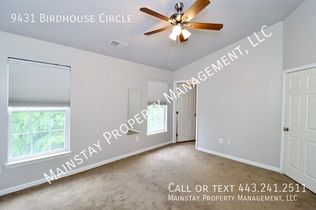 Building Photo - 9431 Birdhouse Cir