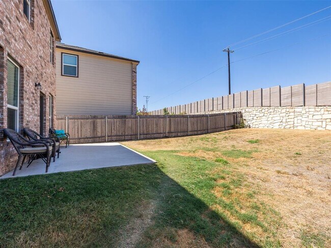 Building Photo - 7106 Summer Tanager Dr