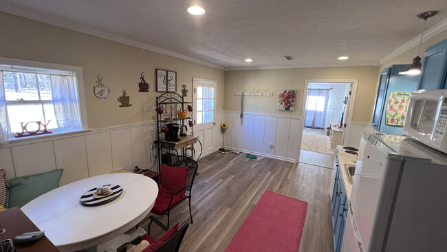 Kitchen to Private Entrance and Living Room - 1016 Lakeview Dr
