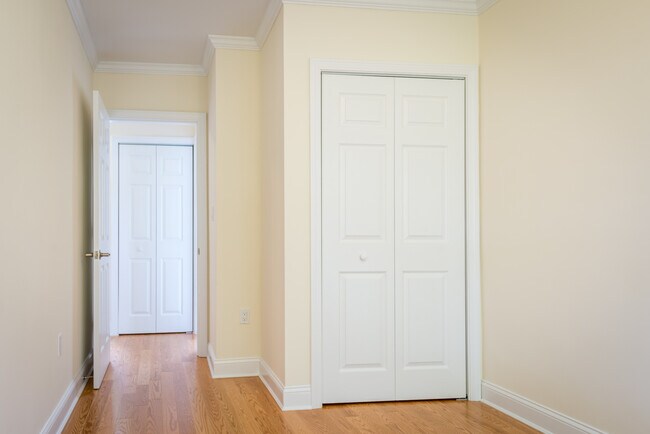 Building Photo - 46 Independence Dr