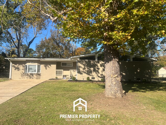 Primary Photo - 2322 Rodgers Dr NE