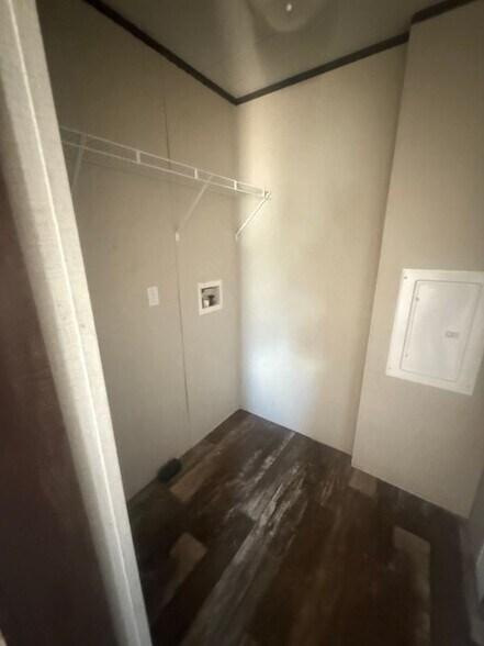 Building Photo - 139 Neches Dr