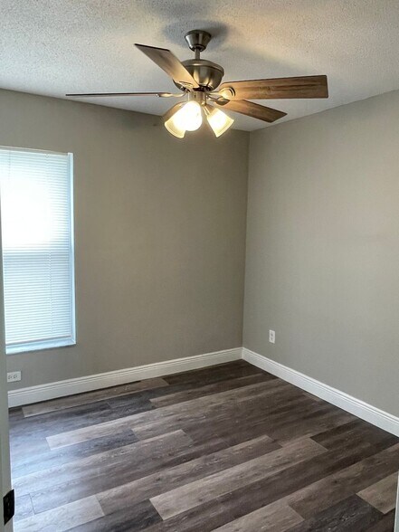 Building Photo - 3Bdrm 2Bath Villa -- Gated Community of Harbor Town