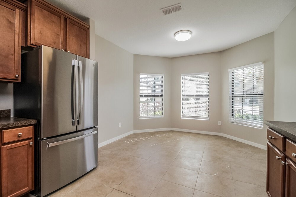 Building Photo - 2591 Vineyard Cir