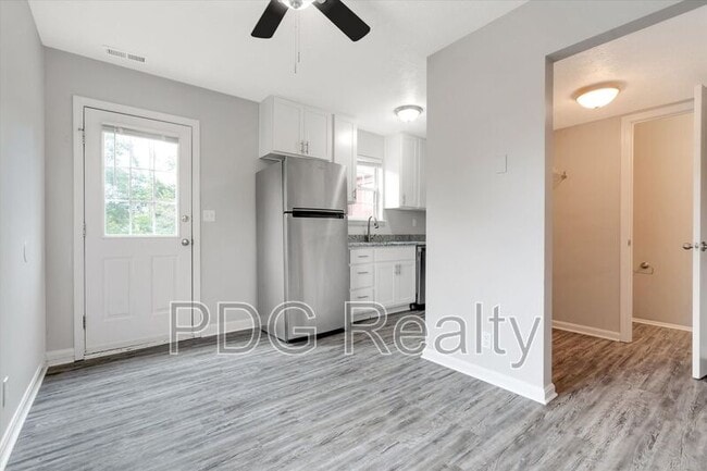 Building Photo - 12014 Morningside Dr
