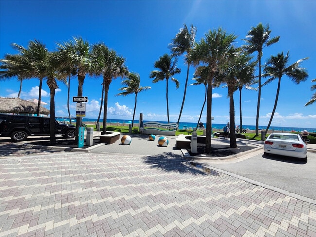 Building Photo - 475 SE 8th St