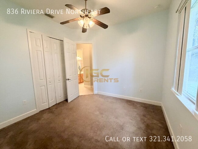 Building Photo - 836 Riviera Dr NE