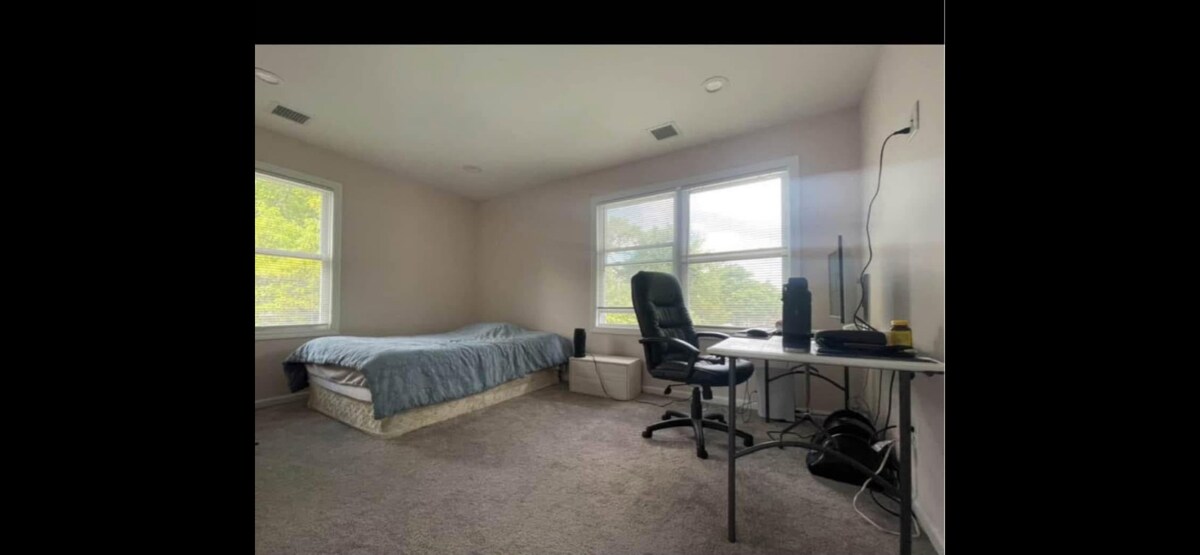 Building Photo - 84 Commonwealth Ave