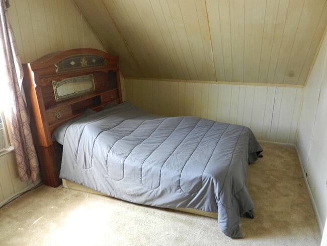 Building Photo - 1730 Willow Ave