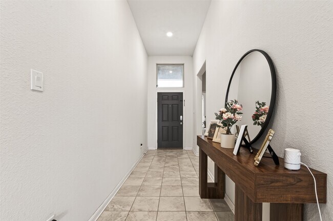 Building Photo - 28423 Aubrey Orchard Ln