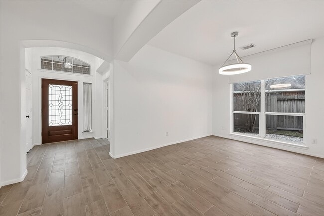 Building Photo - 5902 Capella Park Dr