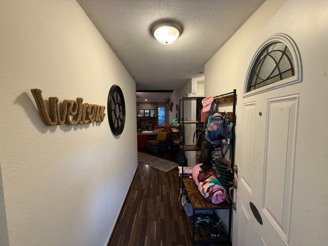 Entry Hall - 9802 Briar Ridge Dr