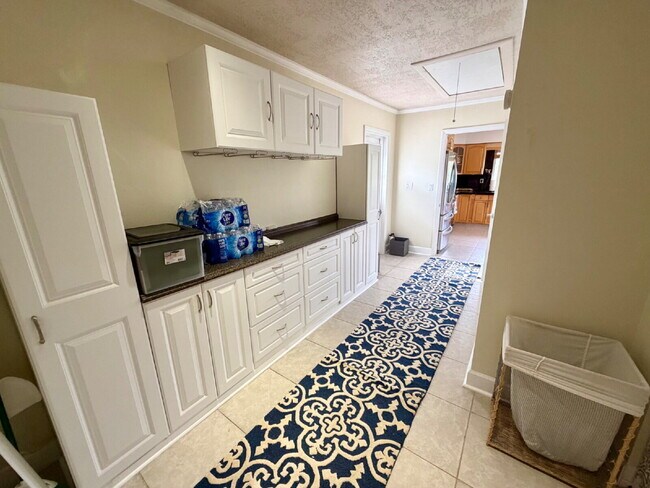 Building Photo - Gorgeous Pool Home in Satellite Beach!!