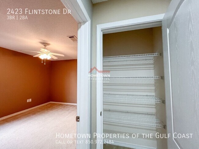 Building Photo - 2423 Flintstone Dr