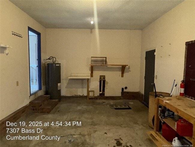 Building Photo - 7307 Bass Dr