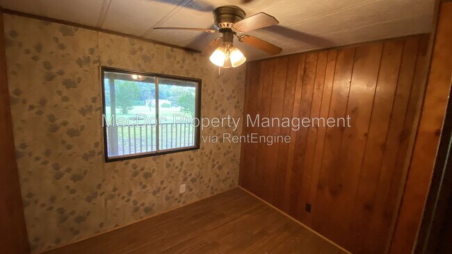 Building Photo - 2036 Mt Olive Rd