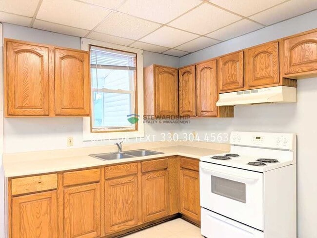 Building Photo - 1410 16th St NW