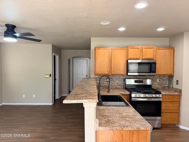 Building Photo - 1108 Kilbourne Hole Dr
