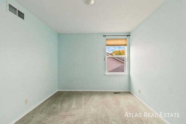 Building Photo - 15452 E 7th Ave