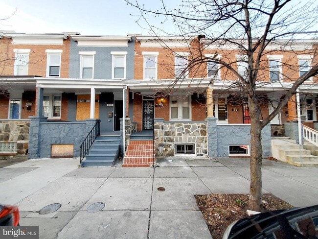 Building Photo - 2729 Ashland Ave