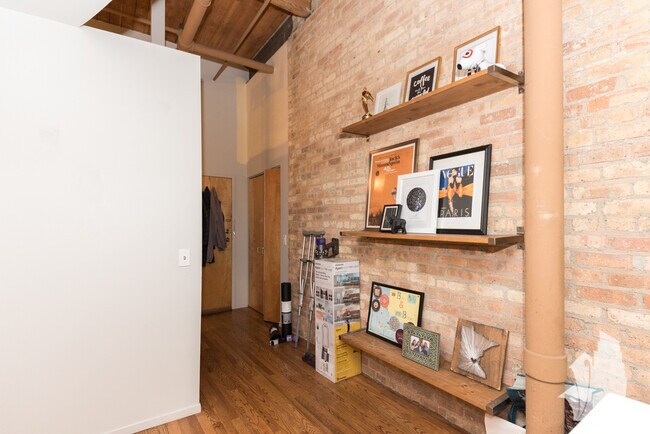 Building Photo - 2300 West Wabansia-326