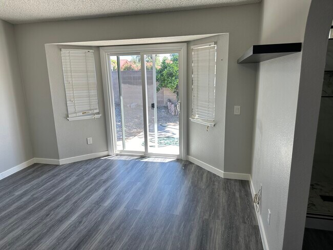 Building Photo - 2257 Carnation Ave
