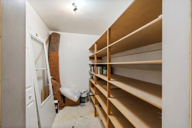 Building Photo - 80 W 750 N