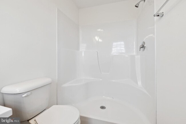 Building Photo - 3807 Castle Dr