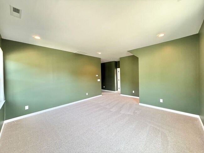 Building Photo - 1140 Litchborough Way