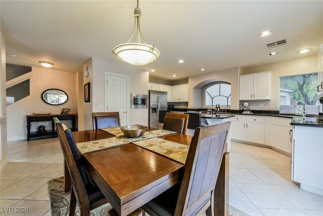 Building Photo - 10852 Fishers Island St