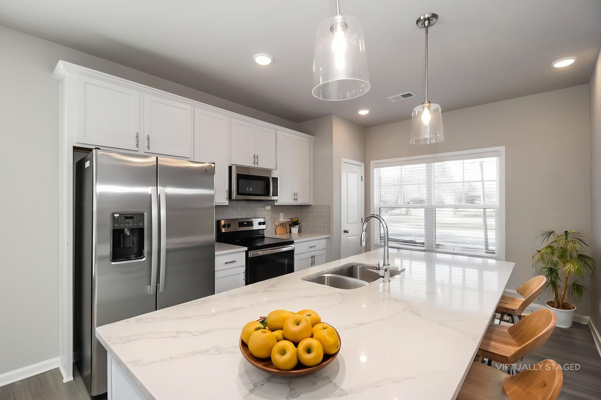 Building Photo - 588 Elliston Pl