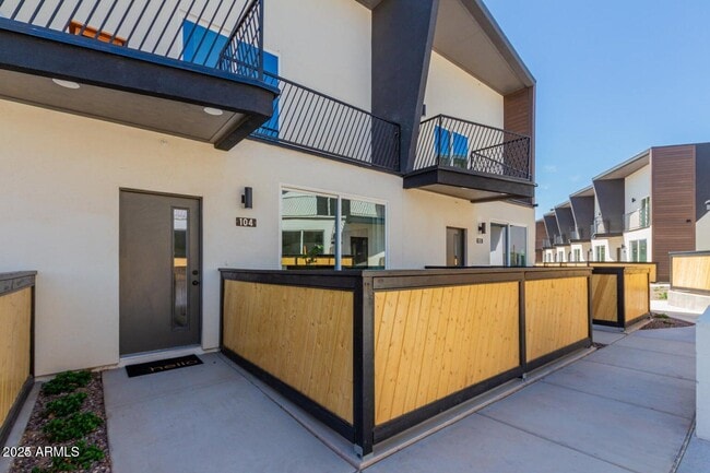 Building Photo - 3426 E University Dr