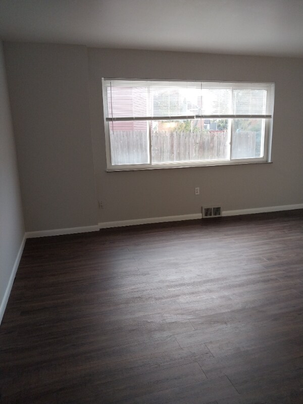 Building Photo - 4801 Madison Rd