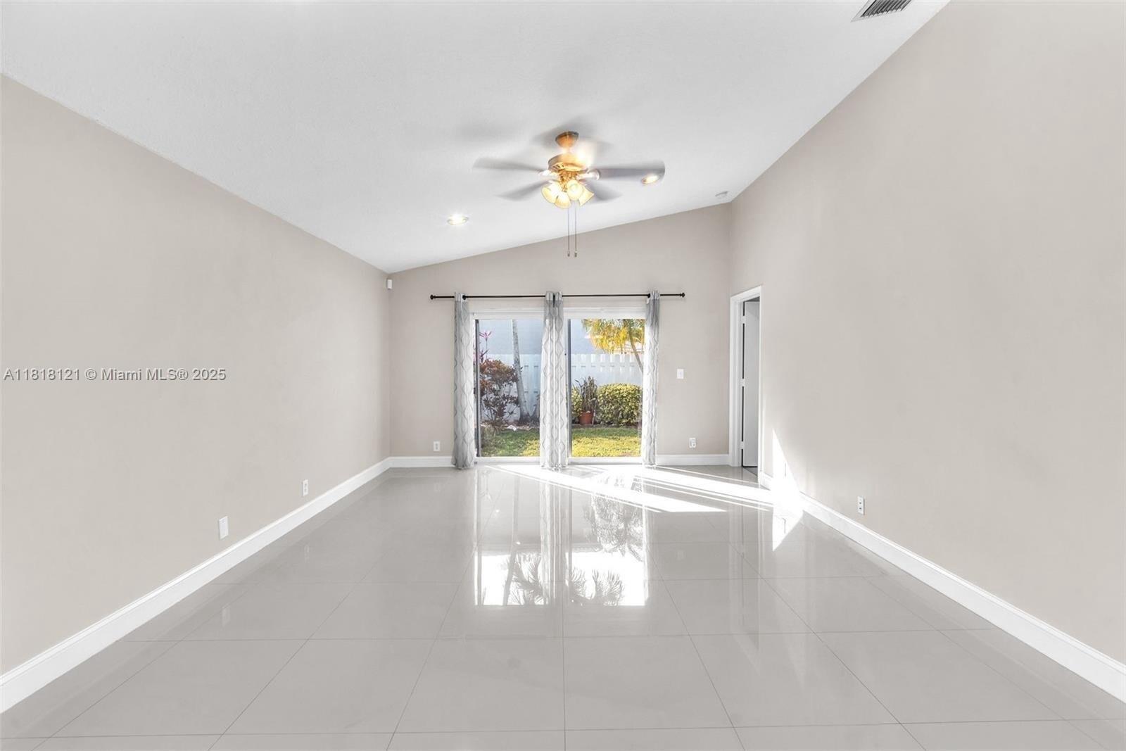 Building Photo - 3016 SW 179th Ave