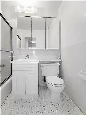 Building Photo - 238 E 36th St