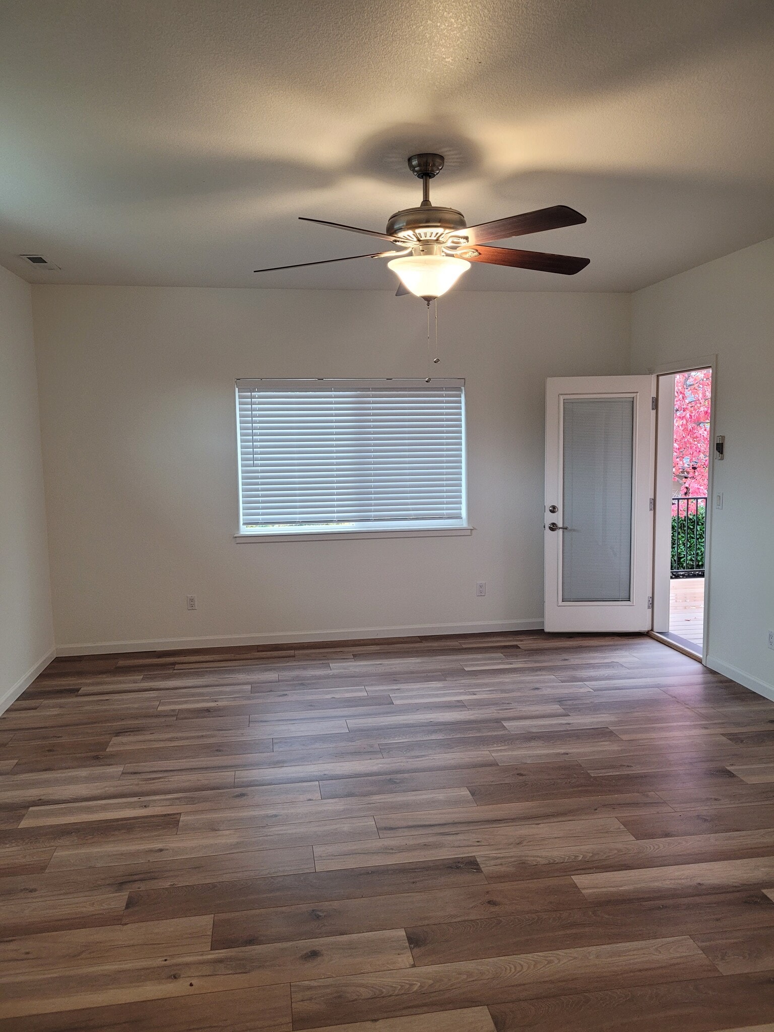 Building Photo - 396 Patricia Ln