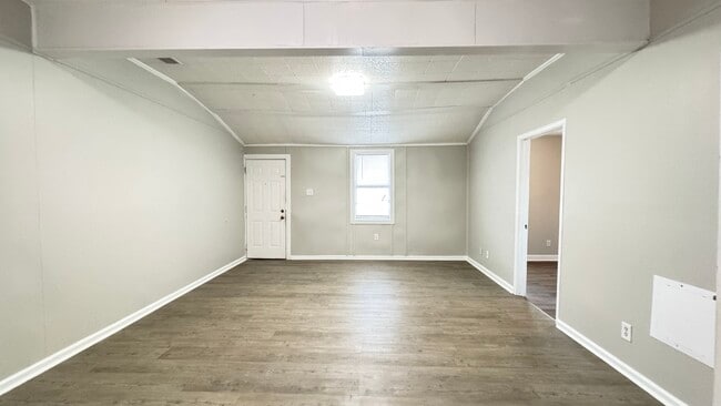 Building Photo - 500 Willow Ave