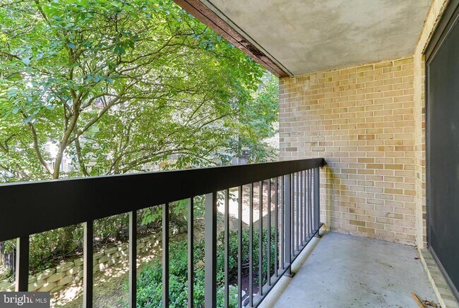 Building Photo - 5139 Dudley Ln