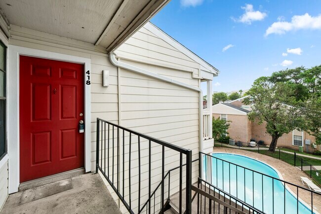 Building Photo - 2750 Holly Hall St