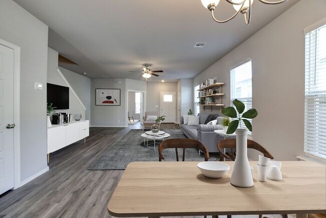 Building Photo - Brand New Luxury 4/2.5 Townhome! Move in S...