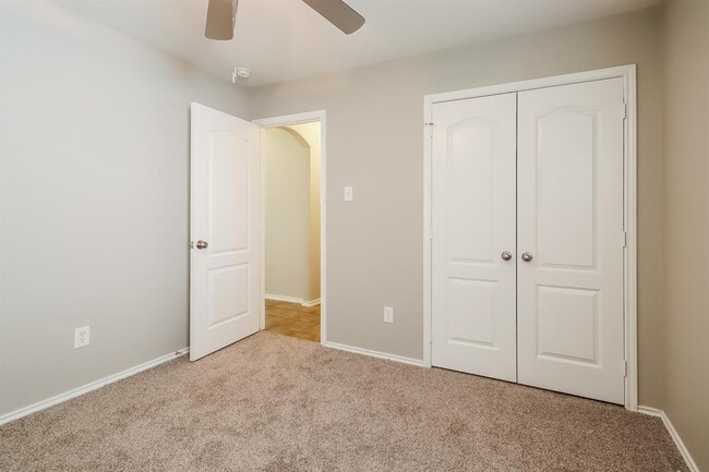 Building Photo - 14438 Cypress Meadows Dr