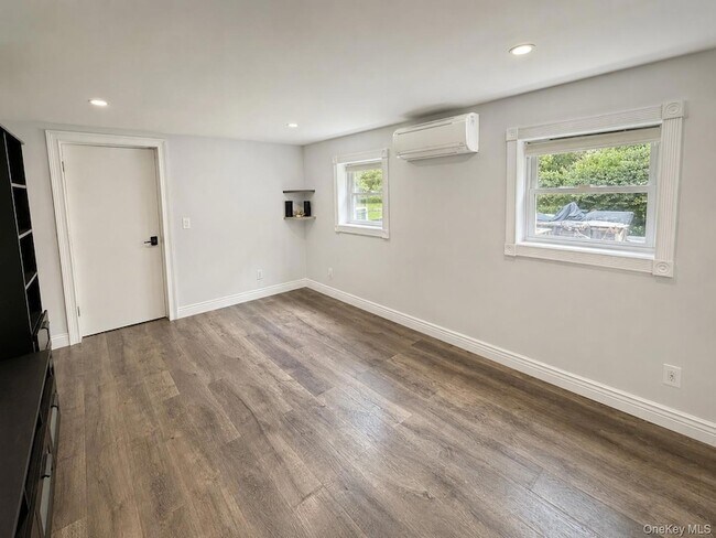Building Photo - 12 Dundee Cir