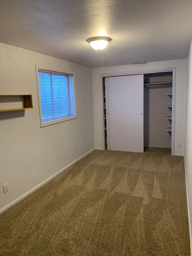 Building Photo - Space to Spread Out | 4 Bed Home + Large Yard Near Old Town