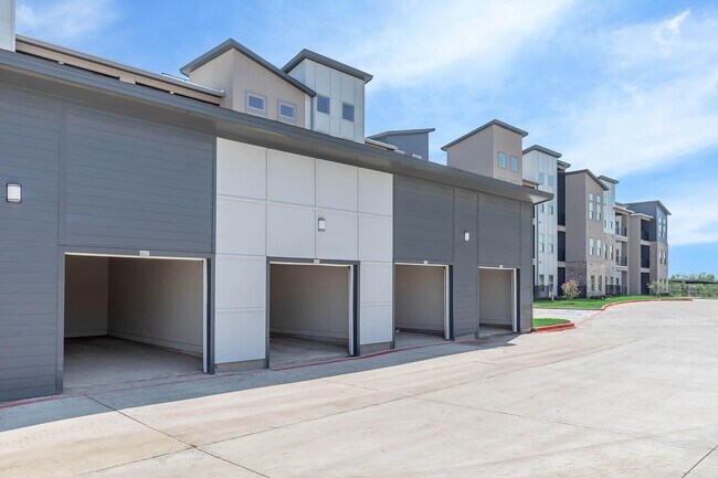 Building Photo - 3751 Heritage Towne Blvd.