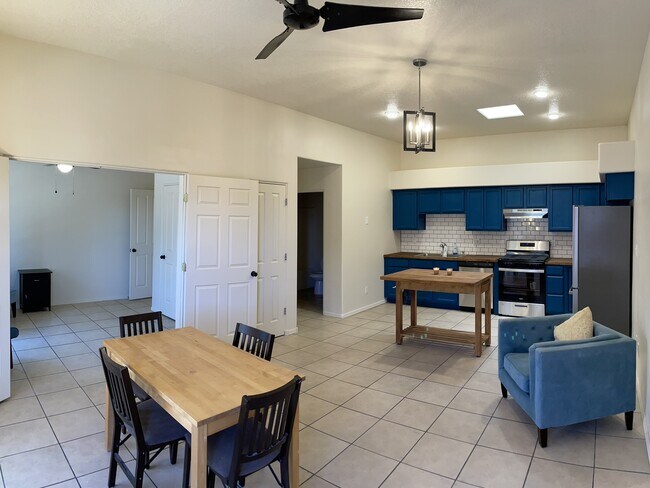 Open peaceful living - 4231 Vuelta Colorada