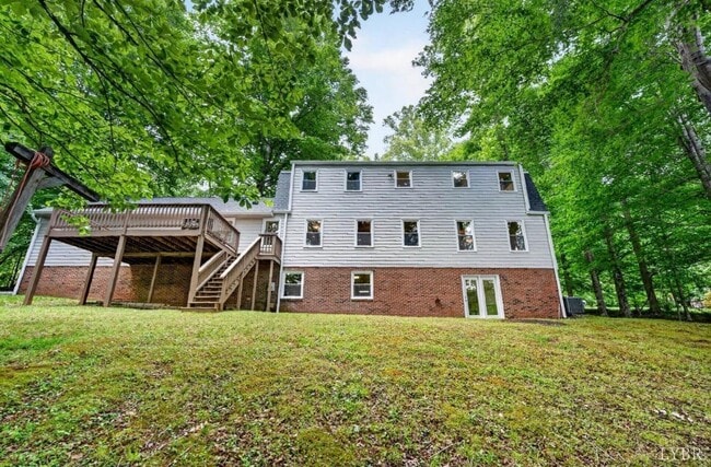 Building Photo - 275 Fox Hill Rd