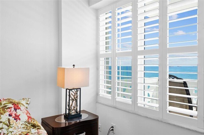 Building Photo - 4010 Galt Ocean Dr