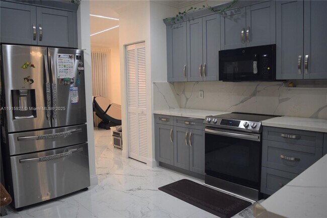 Building Photo - 538 Slippery Rock Rd