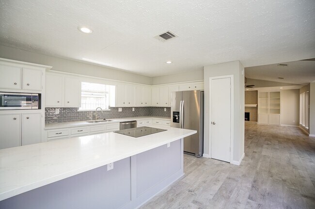 Building Photo - 22418 Goldstone Dr