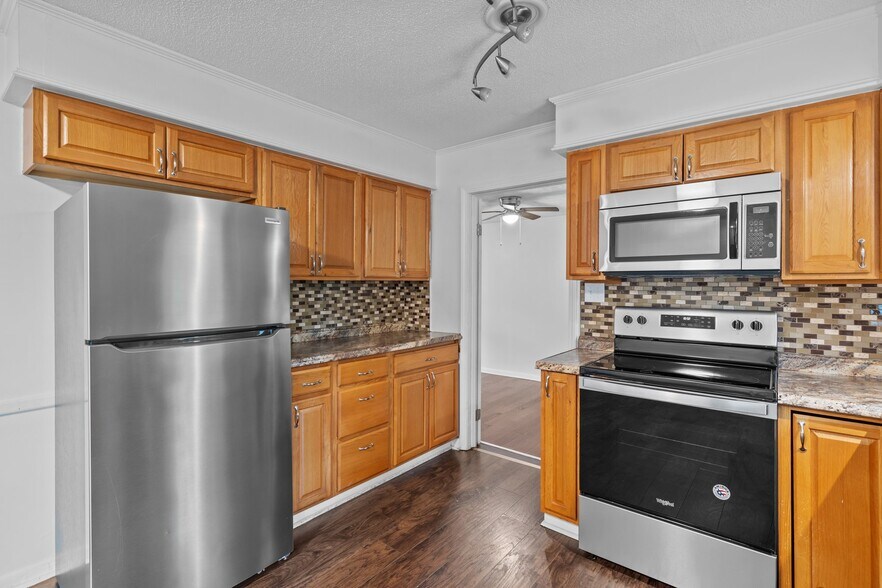 Building Photo - 5364 Silver Pine Dr
